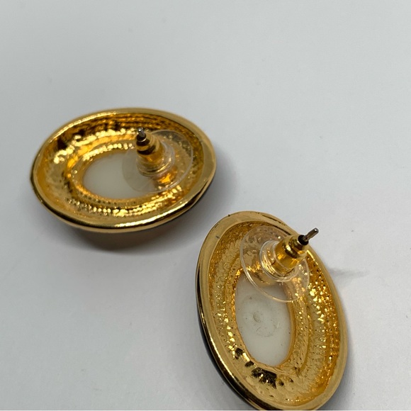 Unsigned vintage pierced black enamel GoldTone pearl studs earrings - Picture 4 of 4